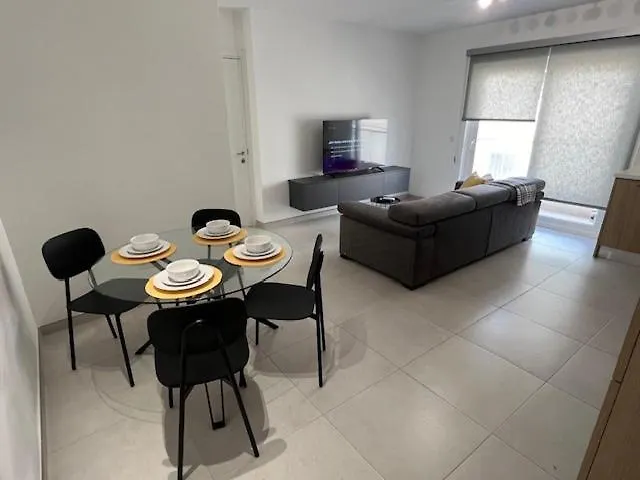 Central, Modern & New Apt contacts